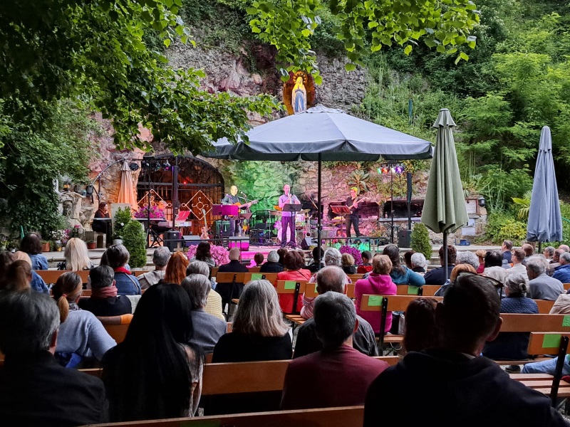 Rund 320.000 Besucher bei 'Langer Nacht der Kirchen'